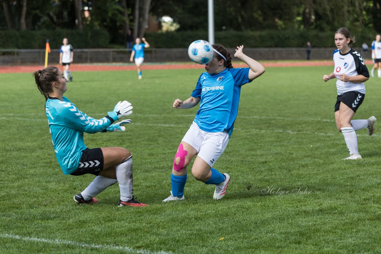 Bild 189 - wBJ VfL Pinneberg - Germania Schnelsen : Ergebnis: 15:1